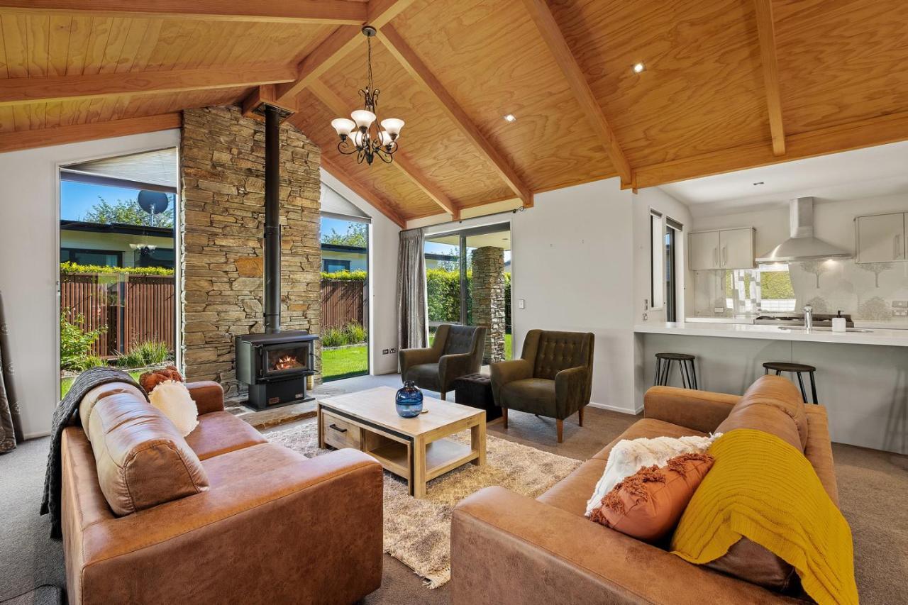 Roys Bay Lodge - Wanaka Holiday Home Exterior foto
